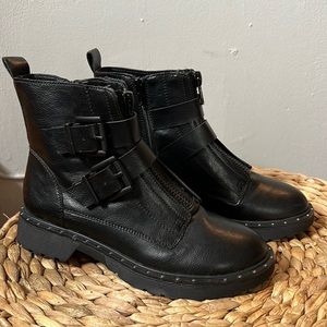 Dirty Laundry Joplin Black Booties